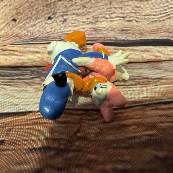 Disney Donald & Daisy Duck Valentines Hug & Kiss  PVC Applause Figure 2.25” Toy - Picture 5 of 7